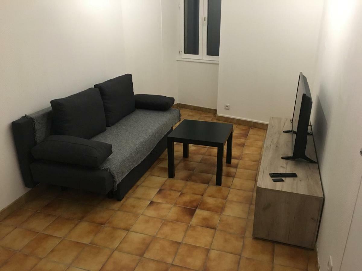 Charmant T2 Rdc Dans Residence Avec Parc Arbore Saint-Pierre-le-Moutier ภายนอก รูปภาพ