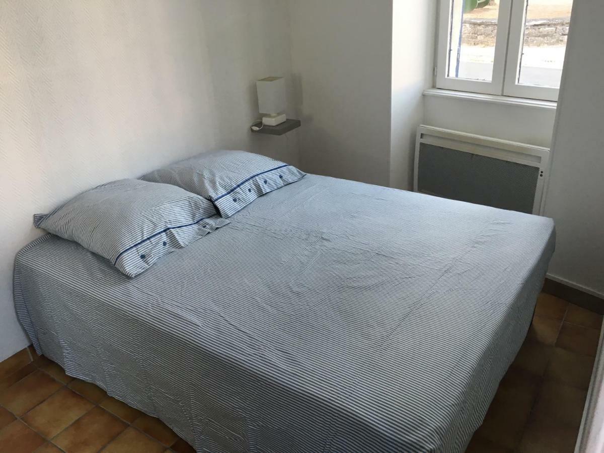 Charmant T2 Rdc Dans Residence Avec Parc Arbore Saint-Pierre-le-Moutier ภายนอก รูปภาพ