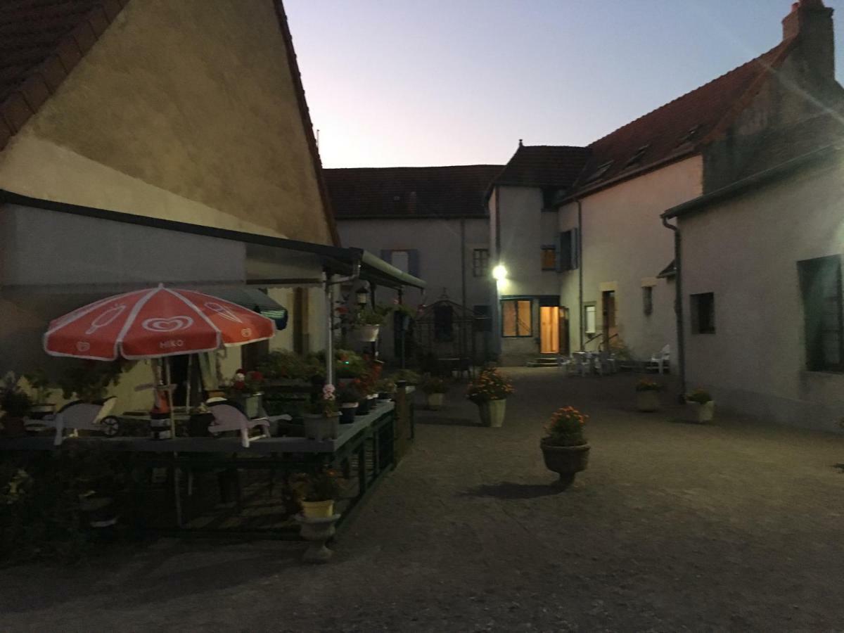 Charmant T2 Rdc Dans Residence Avec Parc Arbore Saint-Pierre-le-Moutier ภายนอก รูปภาพ