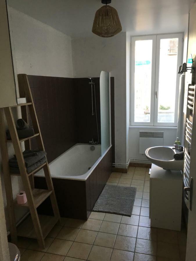 Charmant T2 Rdc Dans Residence Avec Parc Arbore Saint-Pierre-le-Moutier ภายนอก รูปภาพ